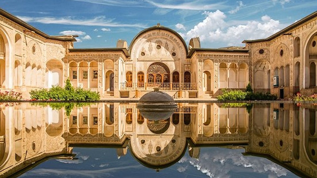اینجا کاشان است